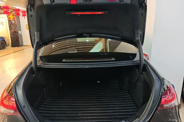 Used Mercedes-Benz E-Class 2022 Updated E 300 L Luxury Edition
