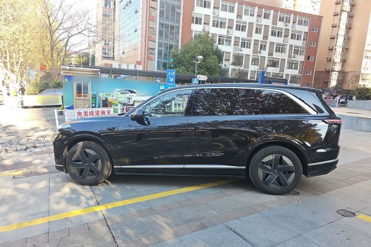 Used ONVO Luxeed L90 
