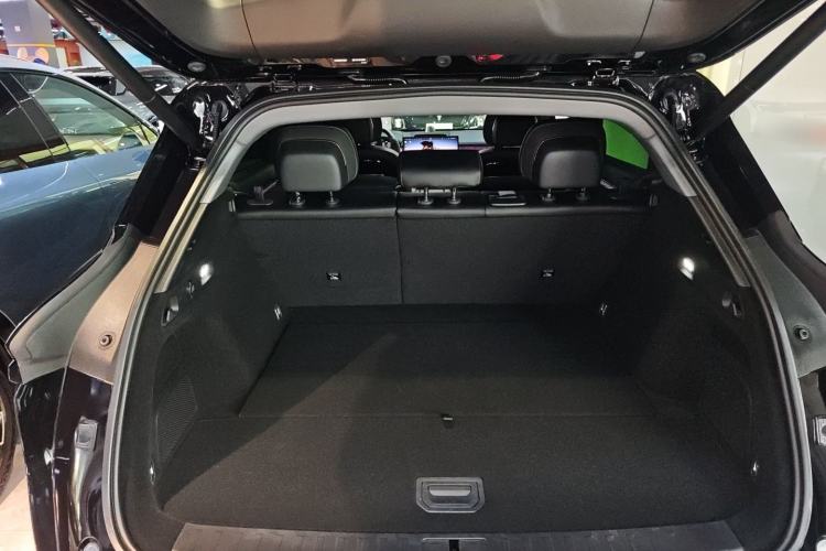 Used Zeekr 7X 2025 100 kWh Long-Range Rear-Wheel Drive with Intelligent Driving Features
