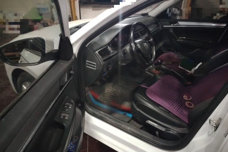 Used Volkswagen Bora 2016 1.6L manual Comfort trim level
