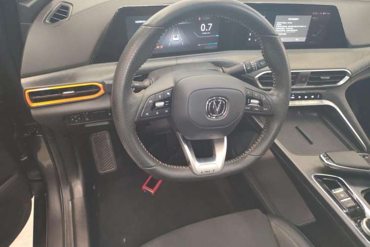 Used Changan UNI-T 2022 2.0T Prestige Version
