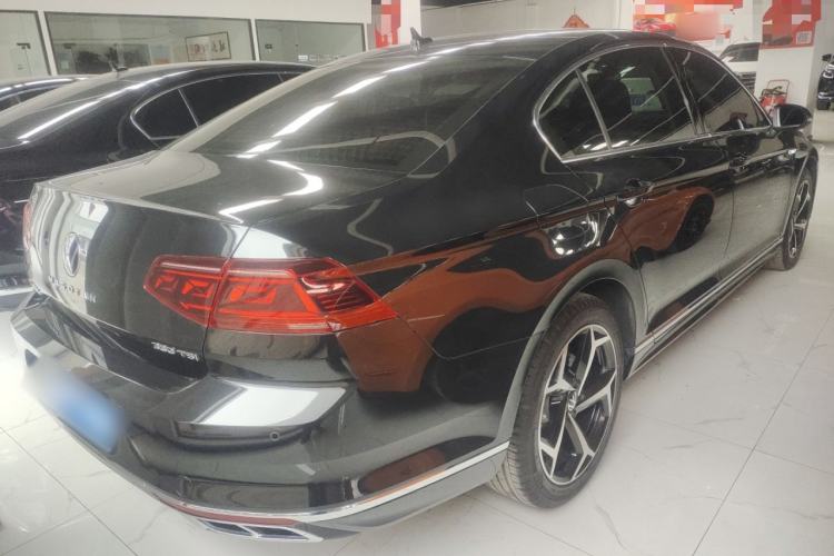 Used Volkswagen Magotan 2023 2 Million Units Commemorative Edition 330TSI DSG Luxury Version