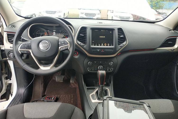 Used  Cherokee 2016 2.0L Smart Version