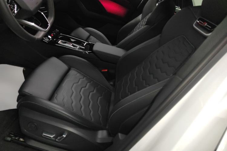 Used Audi Q6L e-tron 
