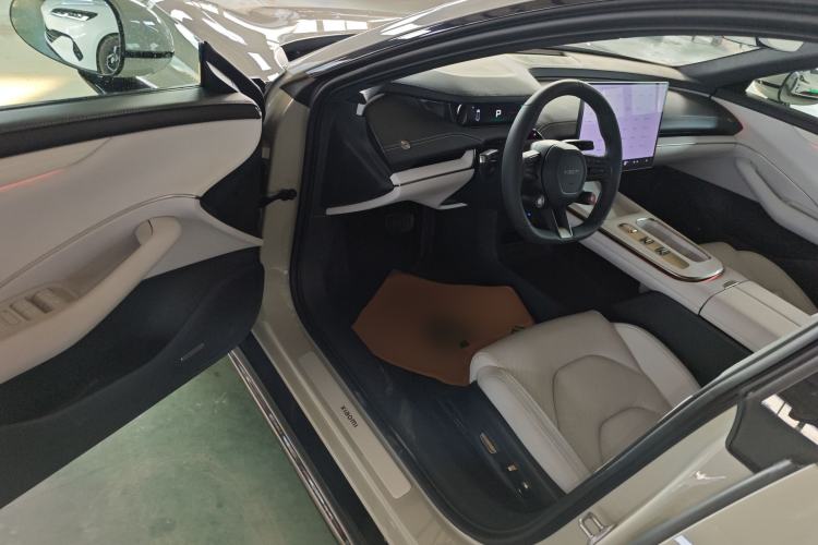 Used  SU7 2024 Rear-Drive Long-Range Intelligent Driving Version
