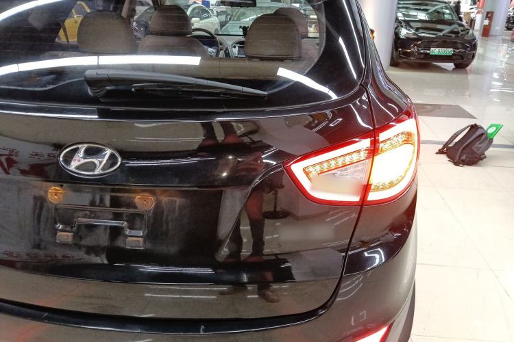 Used Hyundai ix35 2013 2.0L Automatic Two-Wheel Drive Smart GLS China IV Standard