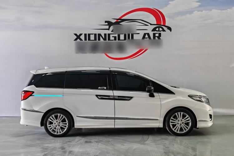 Used Honda Elysion 2016 2.4L Style Edition
