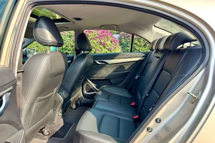 Used Geely Auto Emgrand 2019 Leading Edition 1.5L CVT Upward-Connected Model China VI Standard