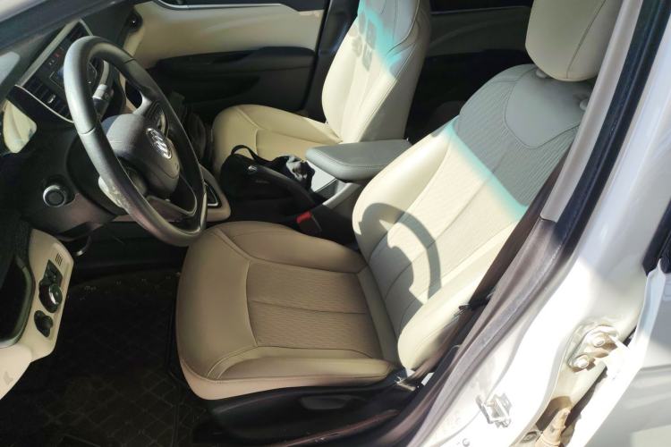 Used Buick GT 2017 15N Automatic Elite Version
