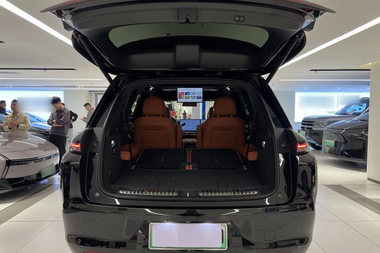 Used Li Auto L8 2023 Max model
