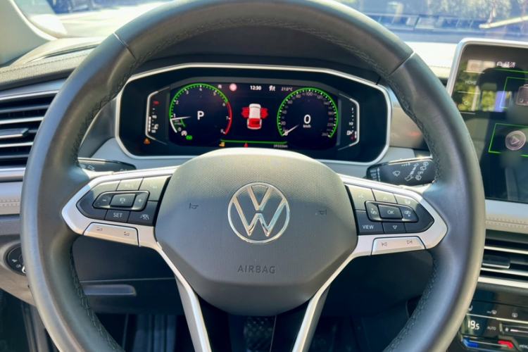 Used Volkswagen Tayron 2023 330TSI Two-Wheel-Drive R-Line High-Energy Version
