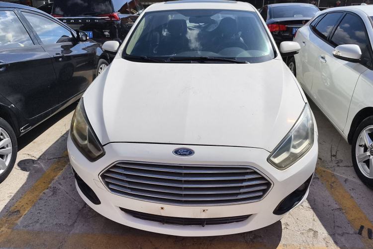 Used Ford Escort 2017 Happiness Edition 1.5L Automatic Fashion Version
