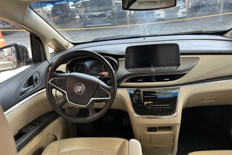 Used Buick GL8 2023 Facelifted Land Cruiser Executive Luxury Version