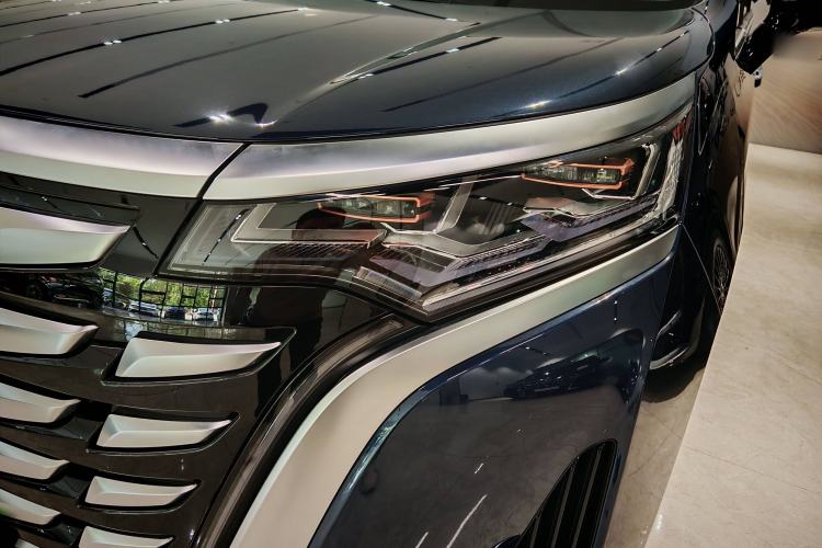 Used Denza D9 2024 DM-i 980 Four-Wheel Drive Prestige Model
