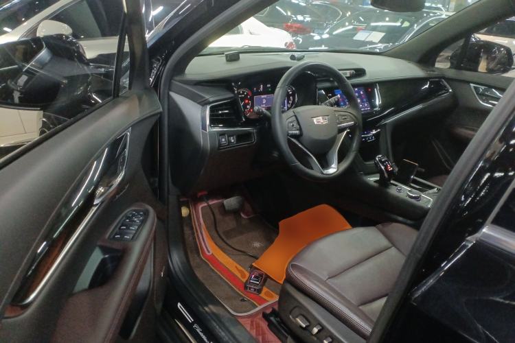 Used Cadillac XT6 2022 2.0T 7-Seater Two-Wheel Drive Luxury Version
