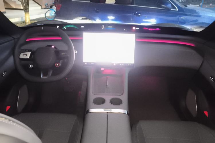 Used  YU7 2025 Ultra-Long Range Rear-Wheel Drive Version
