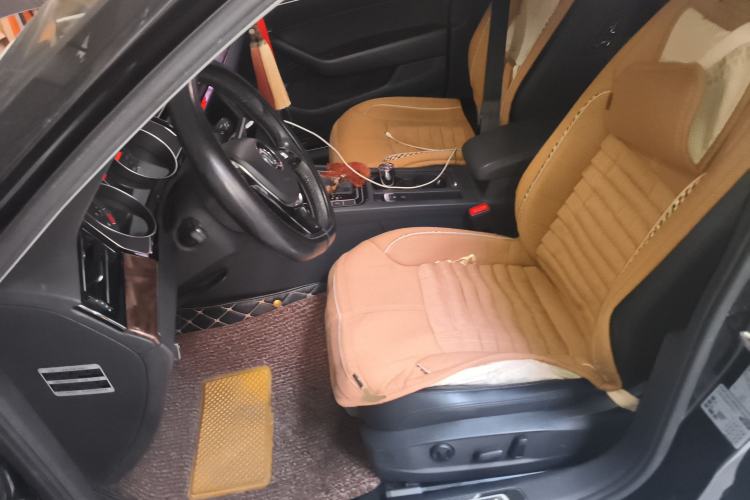 Used Volkswagen Magotan 2017 330TSI DSG Luxury Model
