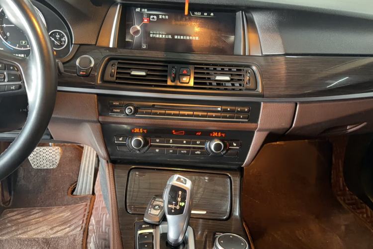 Used BMW 5 Series 2014 525Li Luxury Design Package