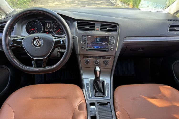 Used Volkswagen Golf 2014 1.6L Automatic Comfort Model
