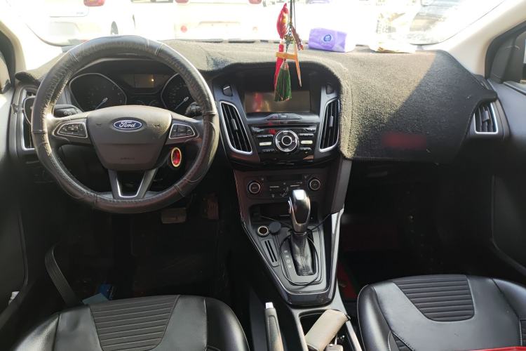 Used Ford Focus 2017 Hatchback 1.6L Automatic Fashion Edition Smart Drive Version
