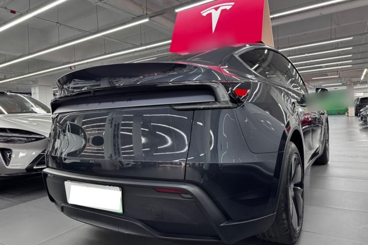 Used Tesla Model Y 2025 Rear-Wheel-Drive Version
