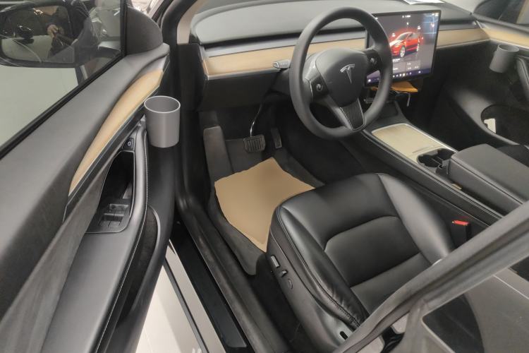 Used Tesla Model Y 2022 Rear-Wheel-Drive Version