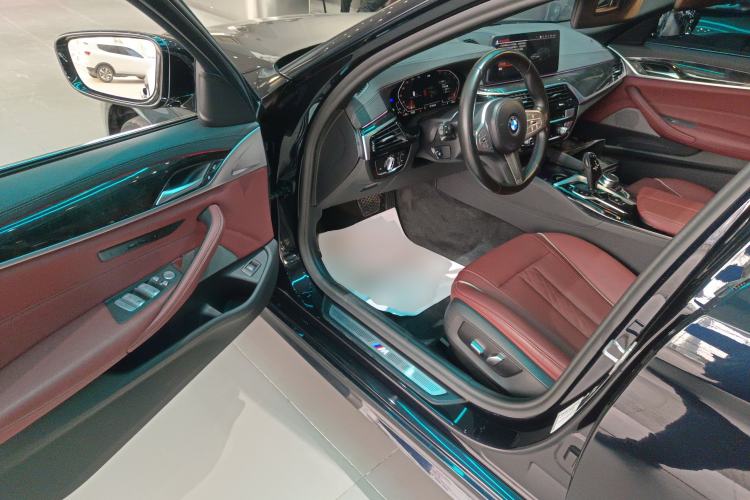 Used BMW 5 Series 2022 Second Facelift 525Li M Sport Package
