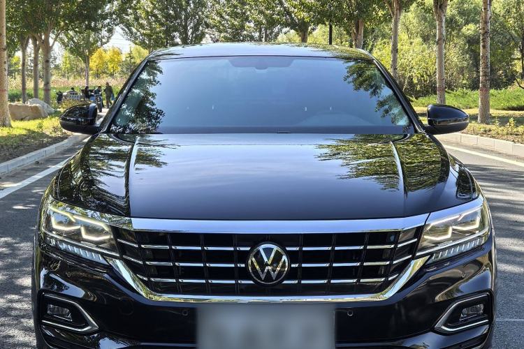 Used Volkswagen Passat 2020 Revised Version 330TSI Luxury Edition China VI Standard
