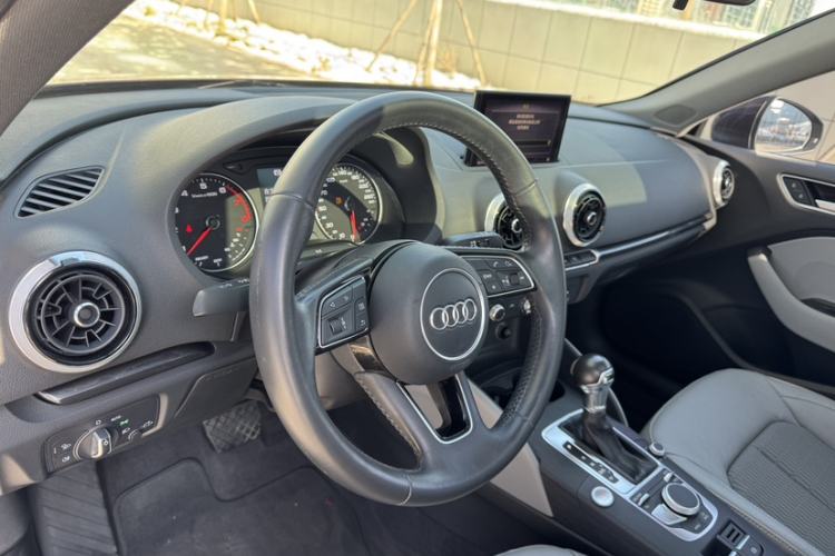 Used Audi A3 2018 30th Anniversary Edition Sportback 35 TFSI Fashion Model
