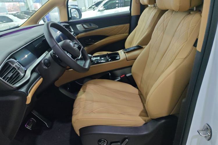 Used Denza D9 2024 DM-i 980 Four-Wheel Drive Prestige Model