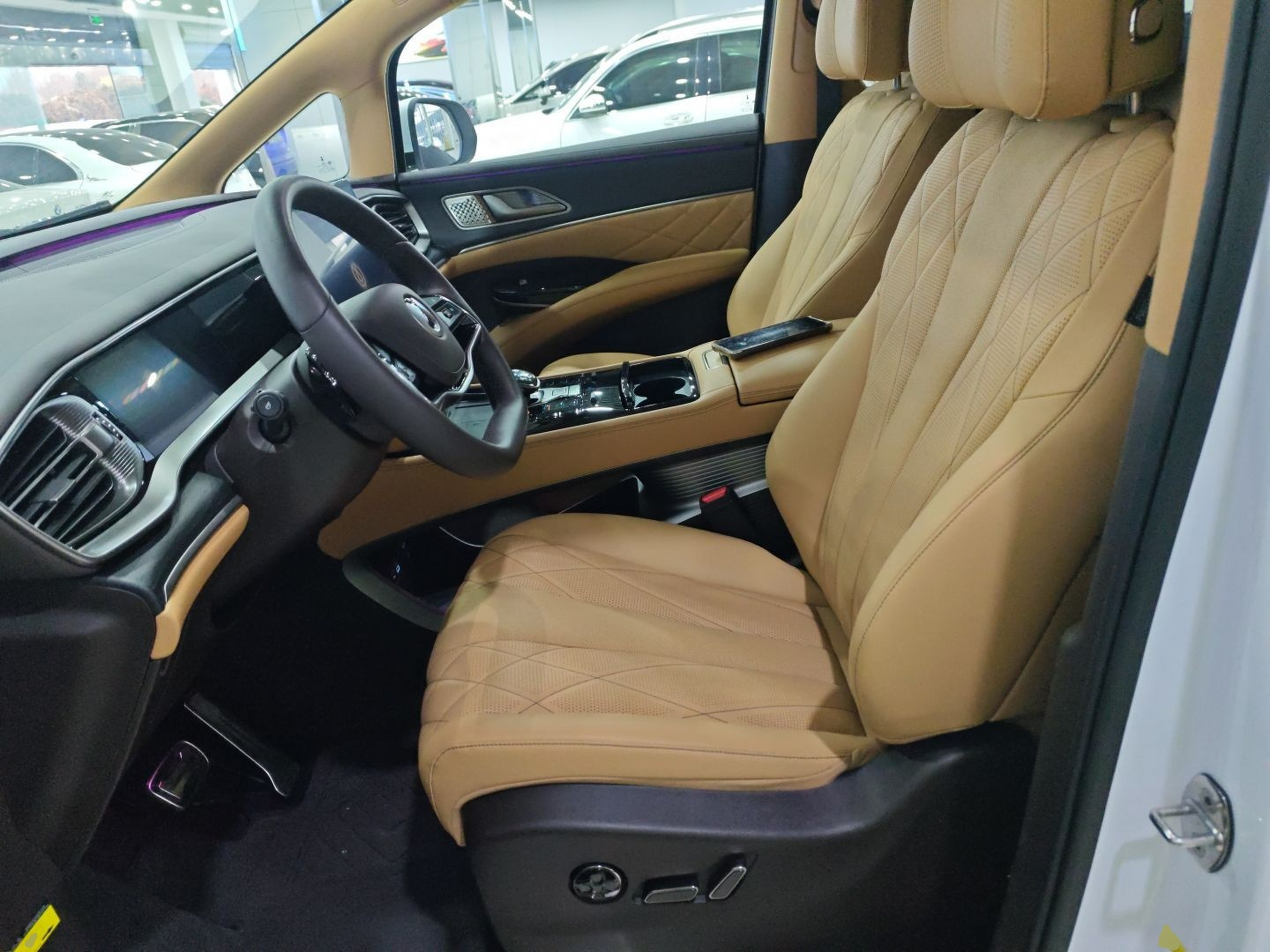 Переднее сиденье в автомобиле