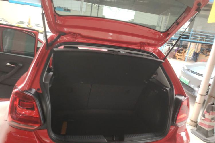 Used Volkswagen Polo 2014 1.6L Automatic Comfort Edition