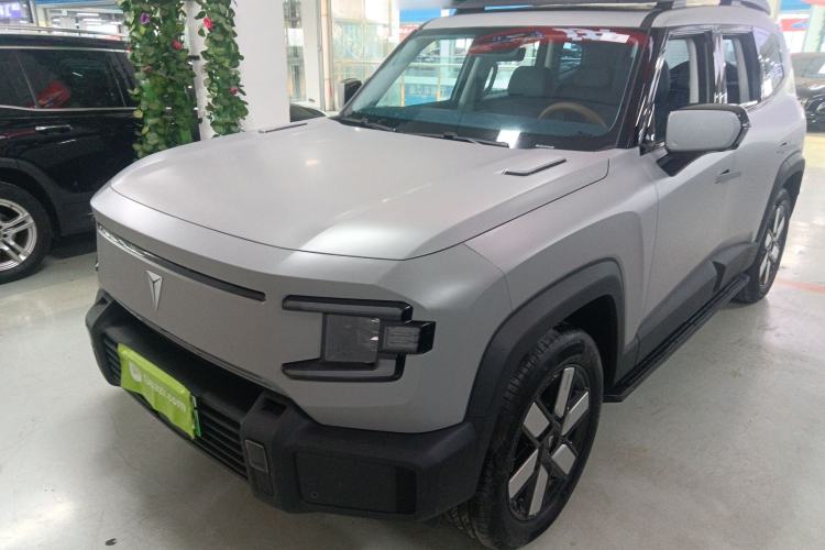 Used  G318 2024 Four-Wheel-Drive Air Suspension Model