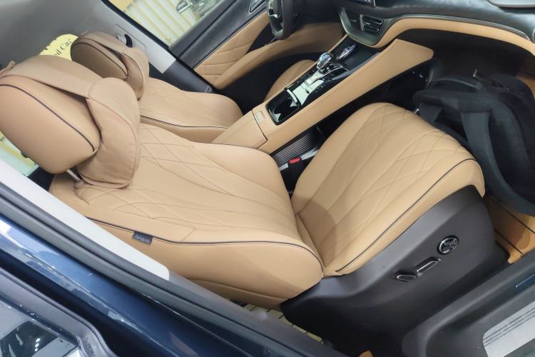 Used Denza D9 2024 EV 620 Premium Model
