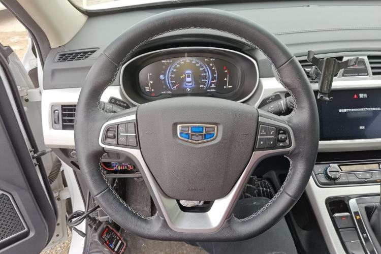 Used Geely Auto Emgrand X7 Sport 2018 1.8TD Automatic Two-Wheel Drive Smart 4G Connected Version
