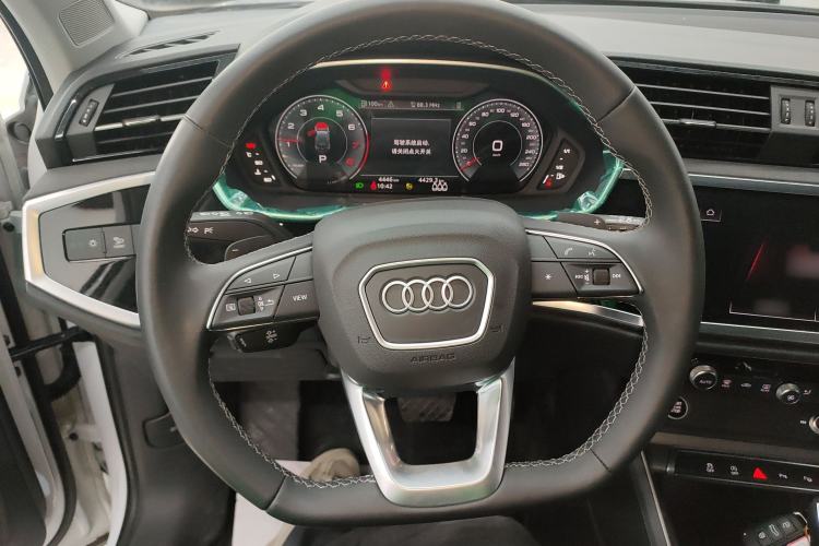 Used Audi Q3 2023 35 TFSI Fashion Dynamic Model (1.5T)
