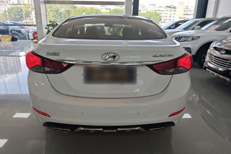 Used Hyundai Elantra 2016 1.6L Automatic Smart Version
