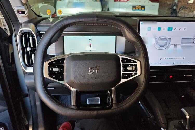 Used Jetour Traveler 2023 2.0T All-Wheel-Drive CrossPRO
