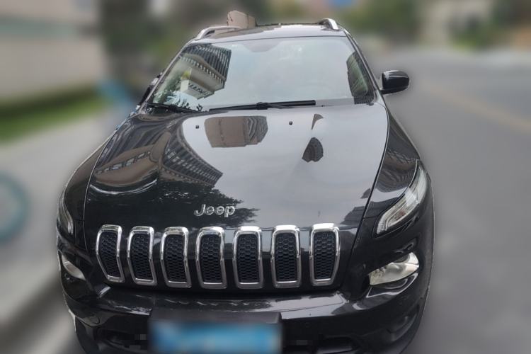 Used  Cherokee 2016 2.4L Leading Edition
