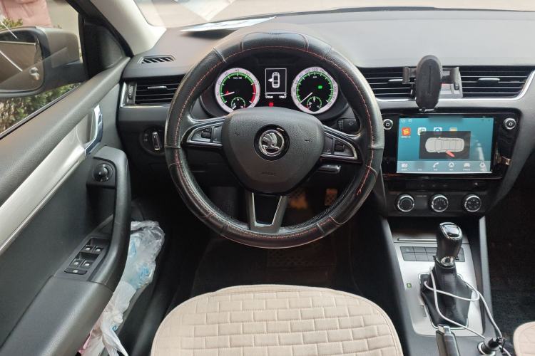 Used Skoda Octavia 2018 1.6L Automatic Luxury Edition