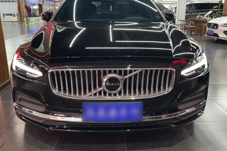 Used Volvo S90 2024 B5 Zhiyi Luxury Edition
