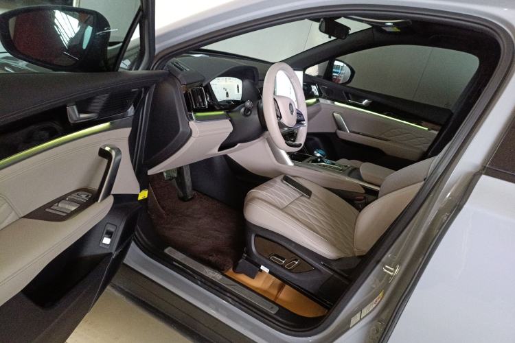 Used BYD Tang New Energy 2025 DM-i 115KM Prestige Model
