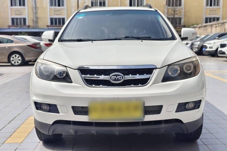 Used BYD S6 2014 2.0L Manual Luxury 5-Seater
