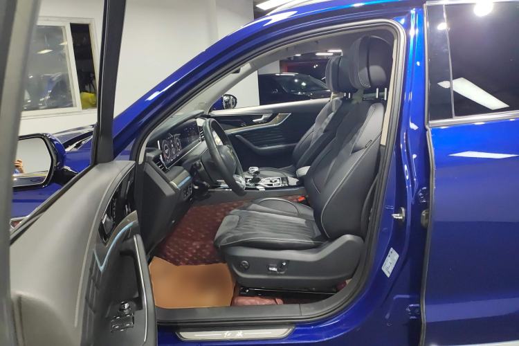 Used Hongqi HS5 2022 Facelifted Version 2.0T Smart Connect Flagship All-Wheel-Drive Edition
