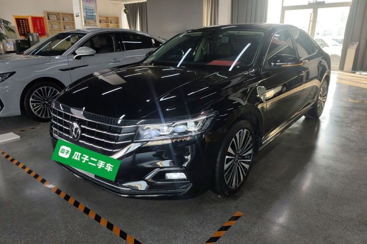 Used Volkswagen Passat 2020 Revised Version 330TSI Luxury Edition China VI Standard
