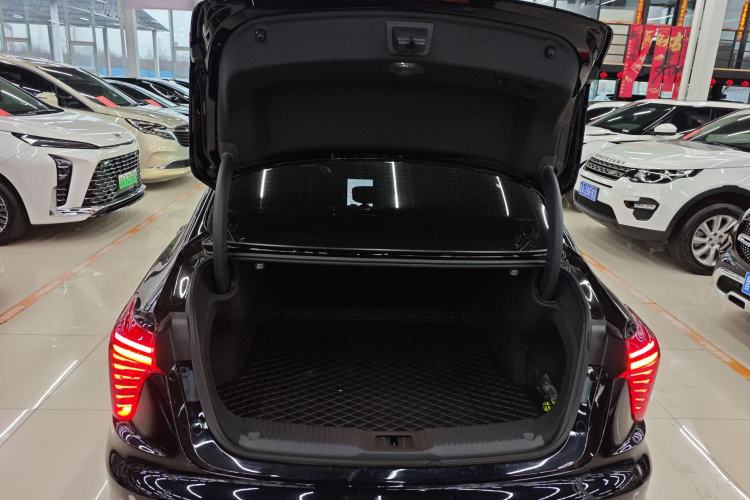 Used Hongqi H5 2023 2.0T Automatic Smart Connect Flagship Edition
