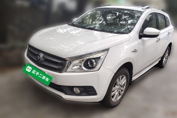 Used Venucia T70 2015 2.0L CVT Smart Edition