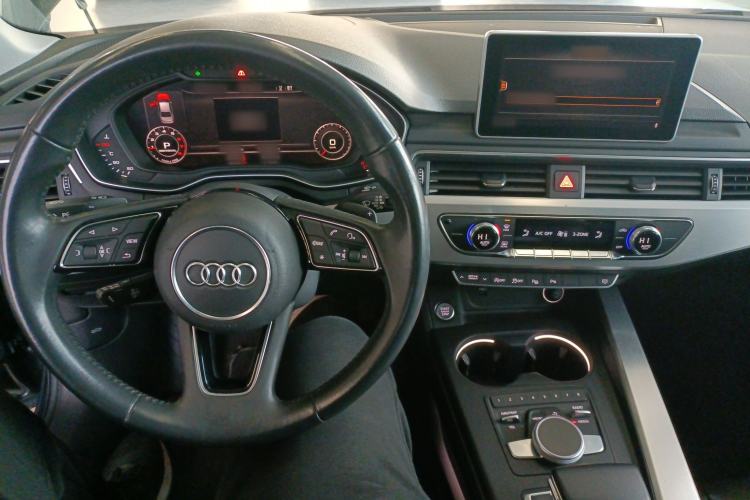 Used Audi A4L 2019 40 TFSI Fashion Edition China VI Emission Standard
