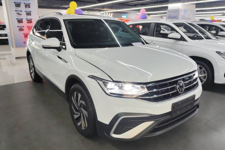 Used Volkswagen Tiguan L 2024 300TSI Automatic Two-Wheel Drive Smart Edition
