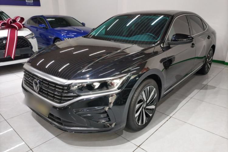 Used Volkswagen Passat 2022 330TSI Elite Edition Custom Version
